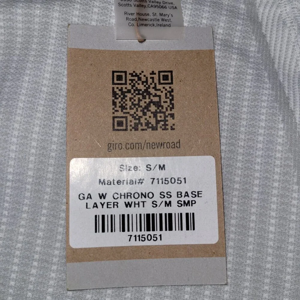 Giro Women's Chrono Short Sleeve Base Layer, White, Size S/M Retail $75 - Picture 3 of 12